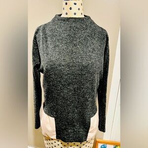 THML Anthropologie Gray / Beige Ruffle Bottom Back Zip Cozy Sweater, Size Small